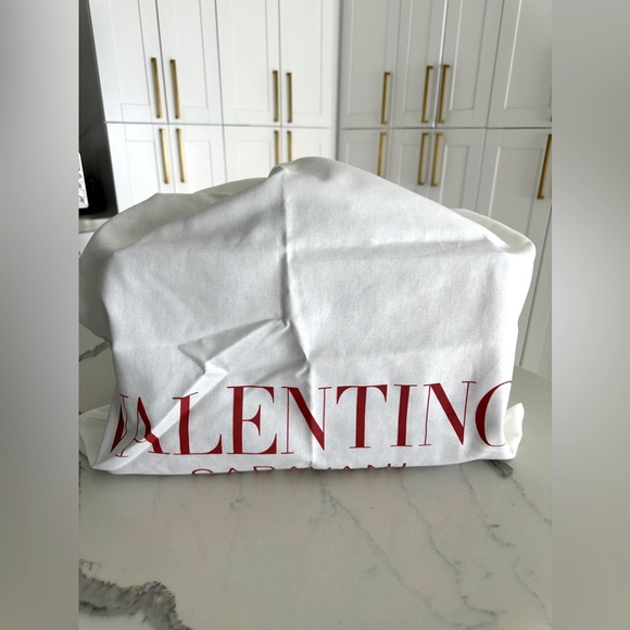 Valentino Garavani Le Troisieme Bag - Picture 10 of 10